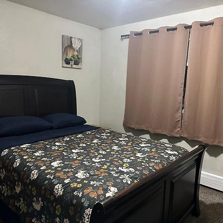 Apartment Sharing Bathroom 1 أنكوراج المظهر الخارجي الصورة