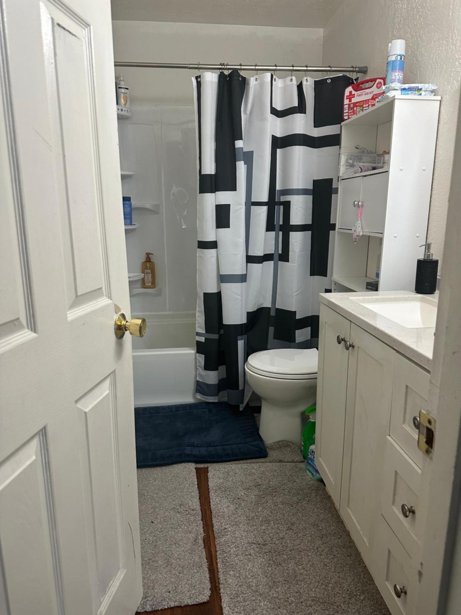 Apartment Sharing Bathroom 1 أنكوراج المظهر الخارجي الصورة